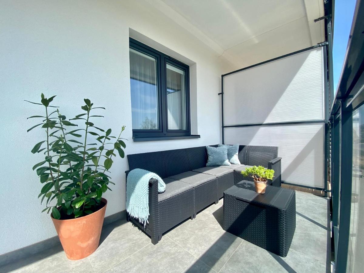Dekerta Garaz, Duzy Taras, Smart Tv Apartment